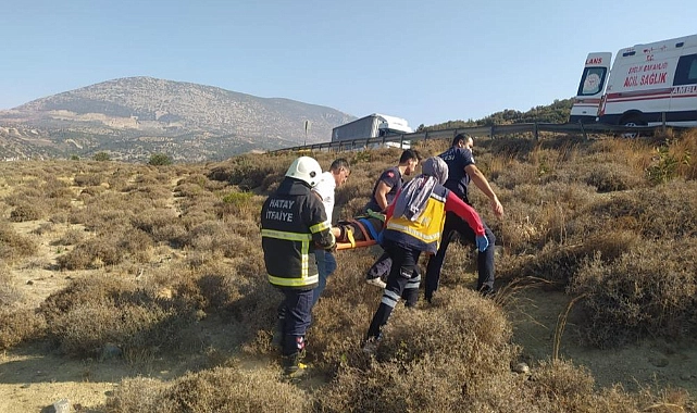 Hatay’da sürücüsünün kontrolünden çıkarak şarampole devrilen minibüsün sürücüsü yaralandı. Kaza,