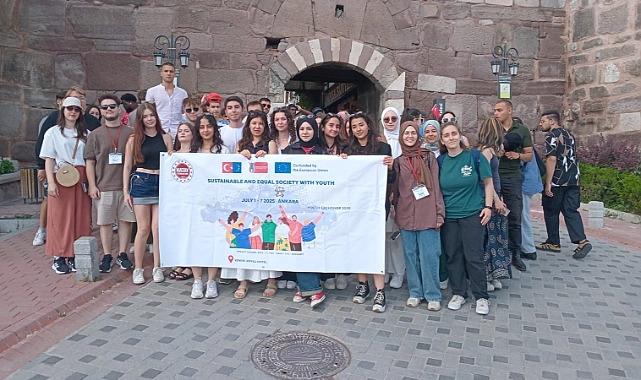 Hatay Vakfı’nın koordinatörlüğünde ve Türkiye Ulusal Ajansı’nın desteğiyle yürütülen Erasmus+ Gençlik