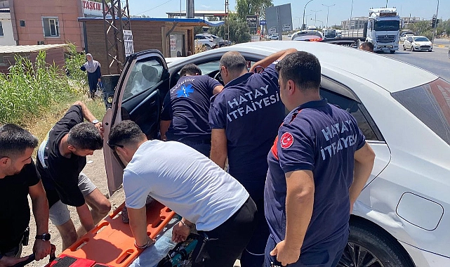 Antakya ilçesi Zülüflühan Mahallesi’nde bugün sabah saatlerinde bir trafik kazası