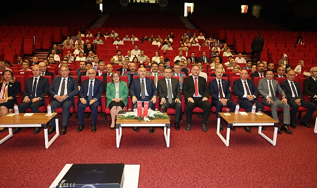 Hatay Mustafa Kemal Üniversitesi (MKÜ) Rektörü Prof. Dr. Veysel Eren,