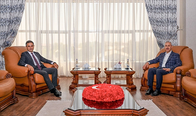 Hatay Mustafa Kemal Üniversitesi (MKÜ) Rektörü Prof. Dr. Veysel Eren, Defne Kaymakamı