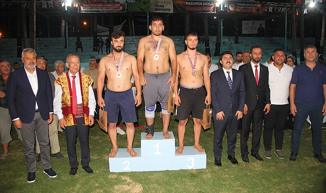 Geleneksel Yayladağı Kültür Sanat Festivali kapsamında Hatay’ın Yayladağı ilçesinde düzenlenen