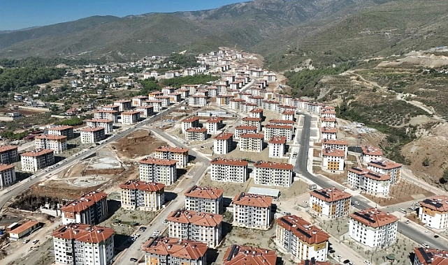 Hatay Büyükşehir Belediyesi (HBB), şehrin yeniden ayağa kalkması ve depremzedelerin